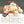 Load image into Gallery viewer, 国産牛ホルモンの福袋セット、柔らかく新鮮な部位が盛り込まれ、色合いは白とピンクで、料理に最適なサイズにカットされている。
